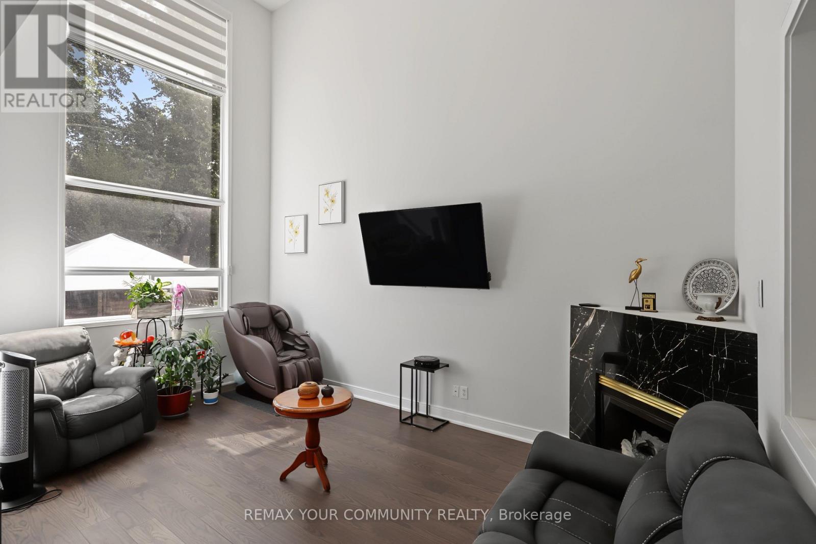 21 ENGLISH OAK DRIVE - 6