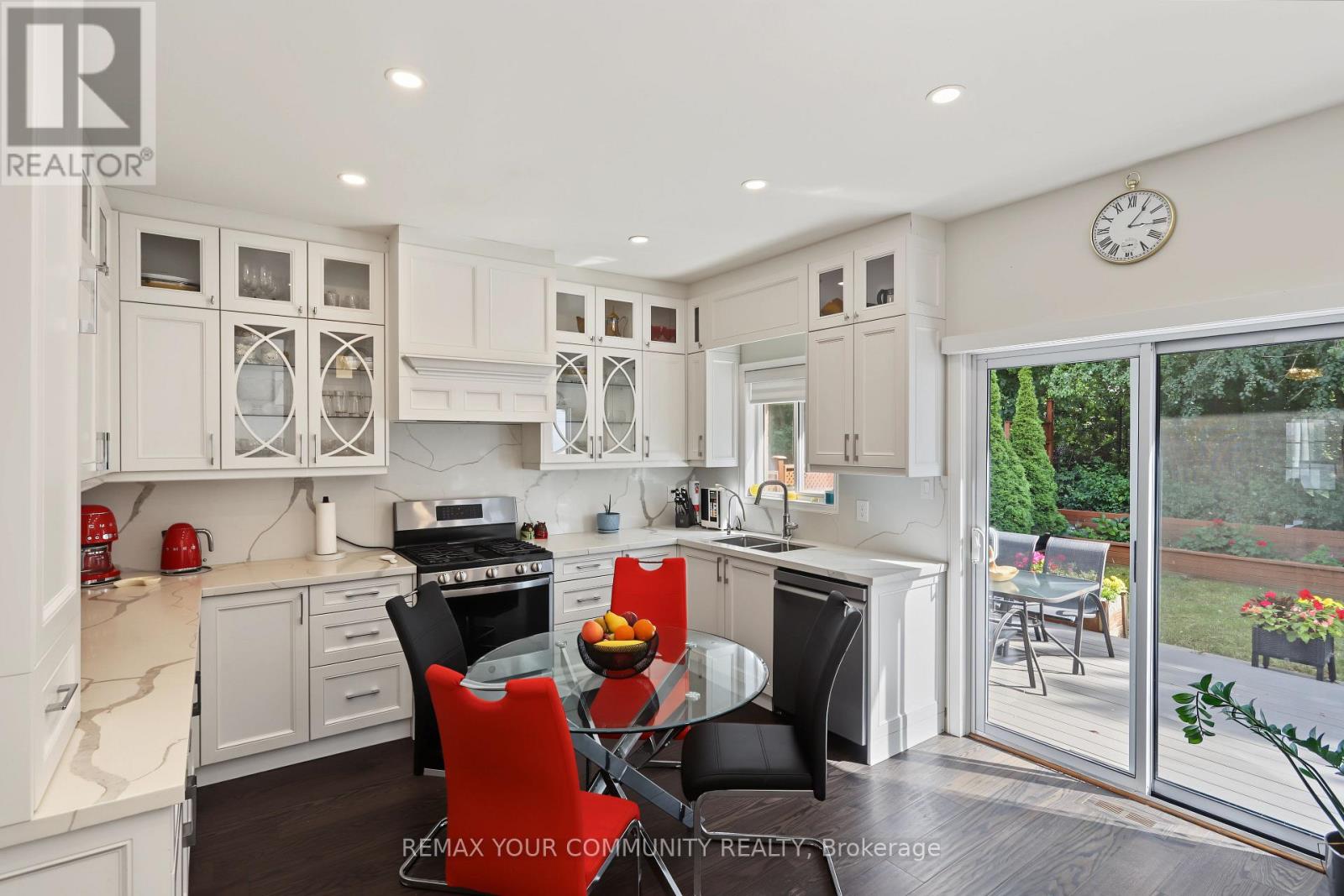 21 ENGLISH OAK DRIVE - 8