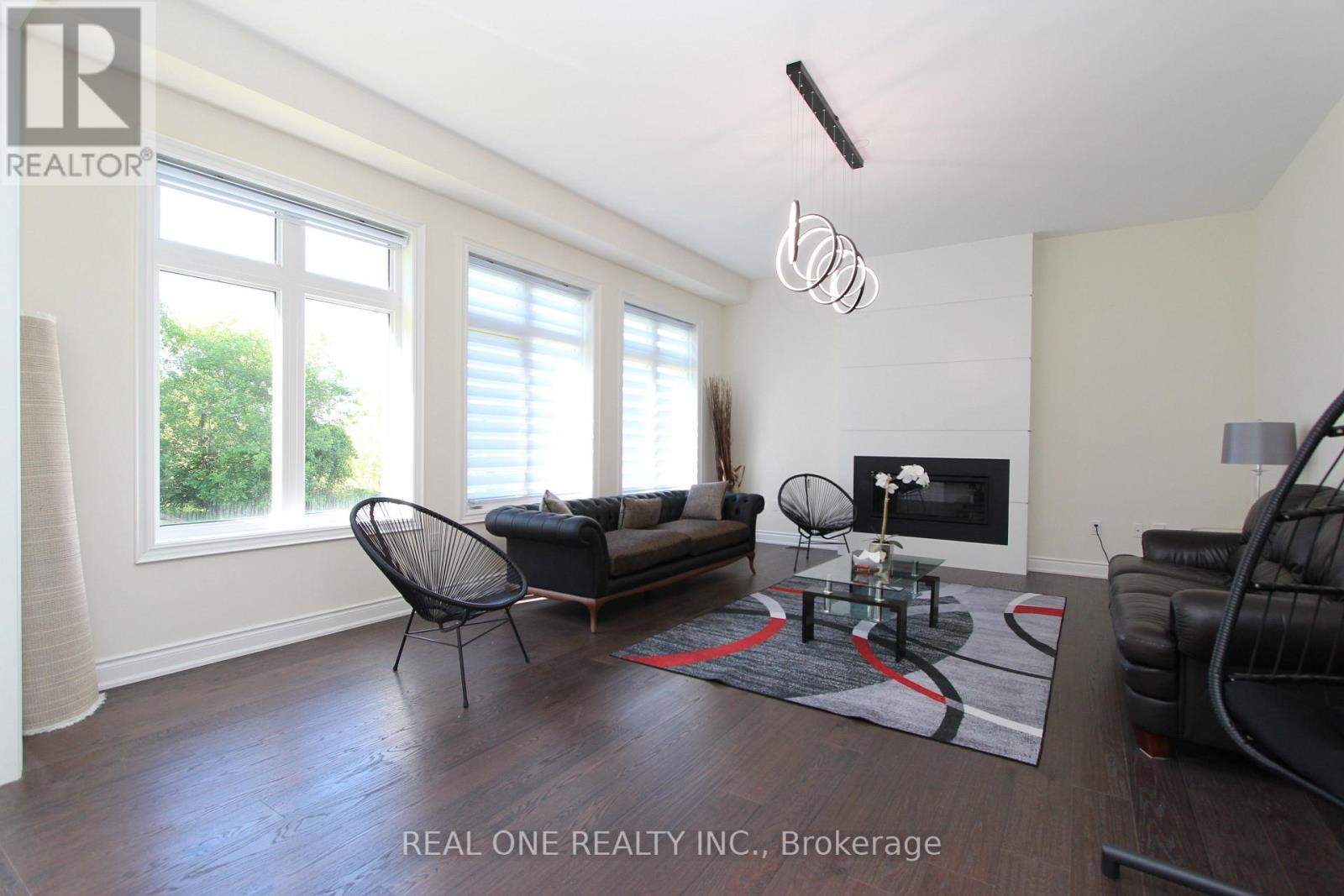 108 SILK TWIST DRIVE, East Gwillimbury (Holland Landing) — photo 2