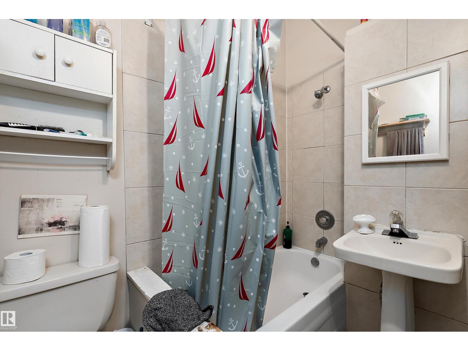 10816 92 ST NW - 10