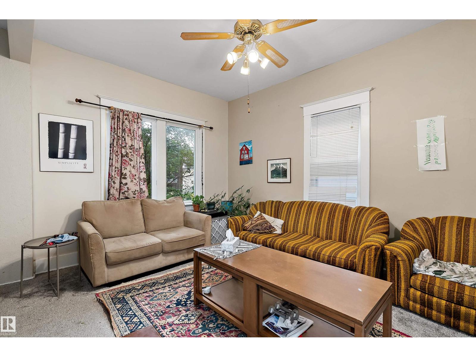 10816 92 ST NW - 9
