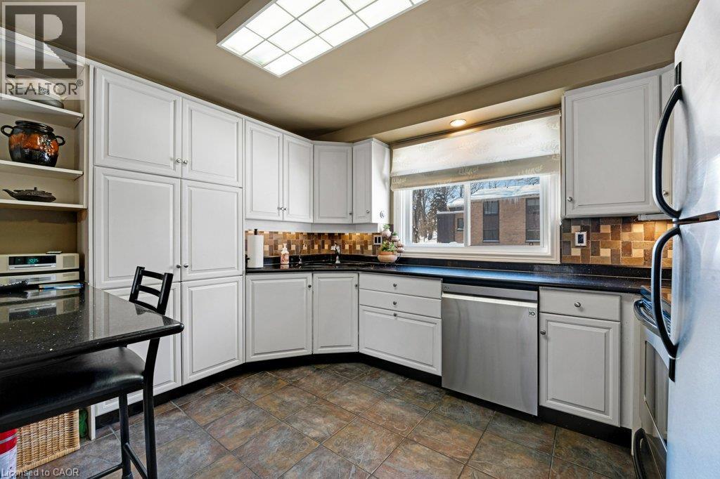 #23 220 SALISBURY Avenue - 15