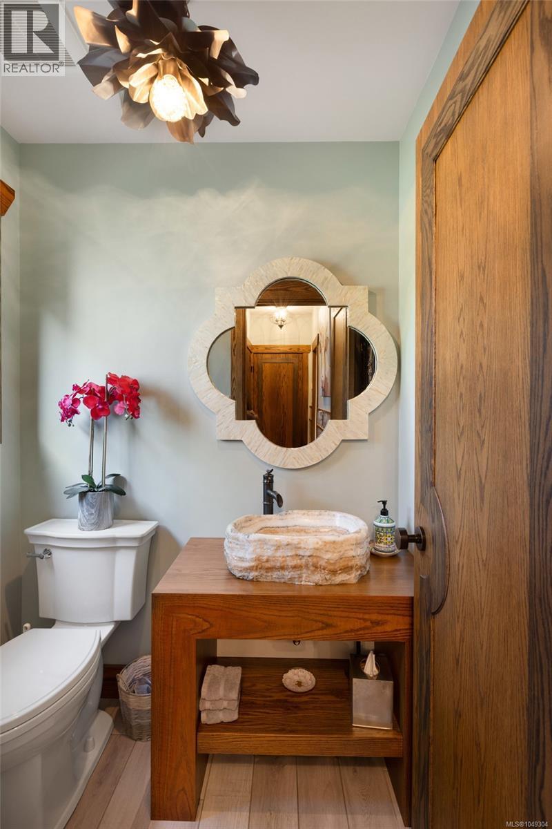 2773 Arbutus Rd - 26