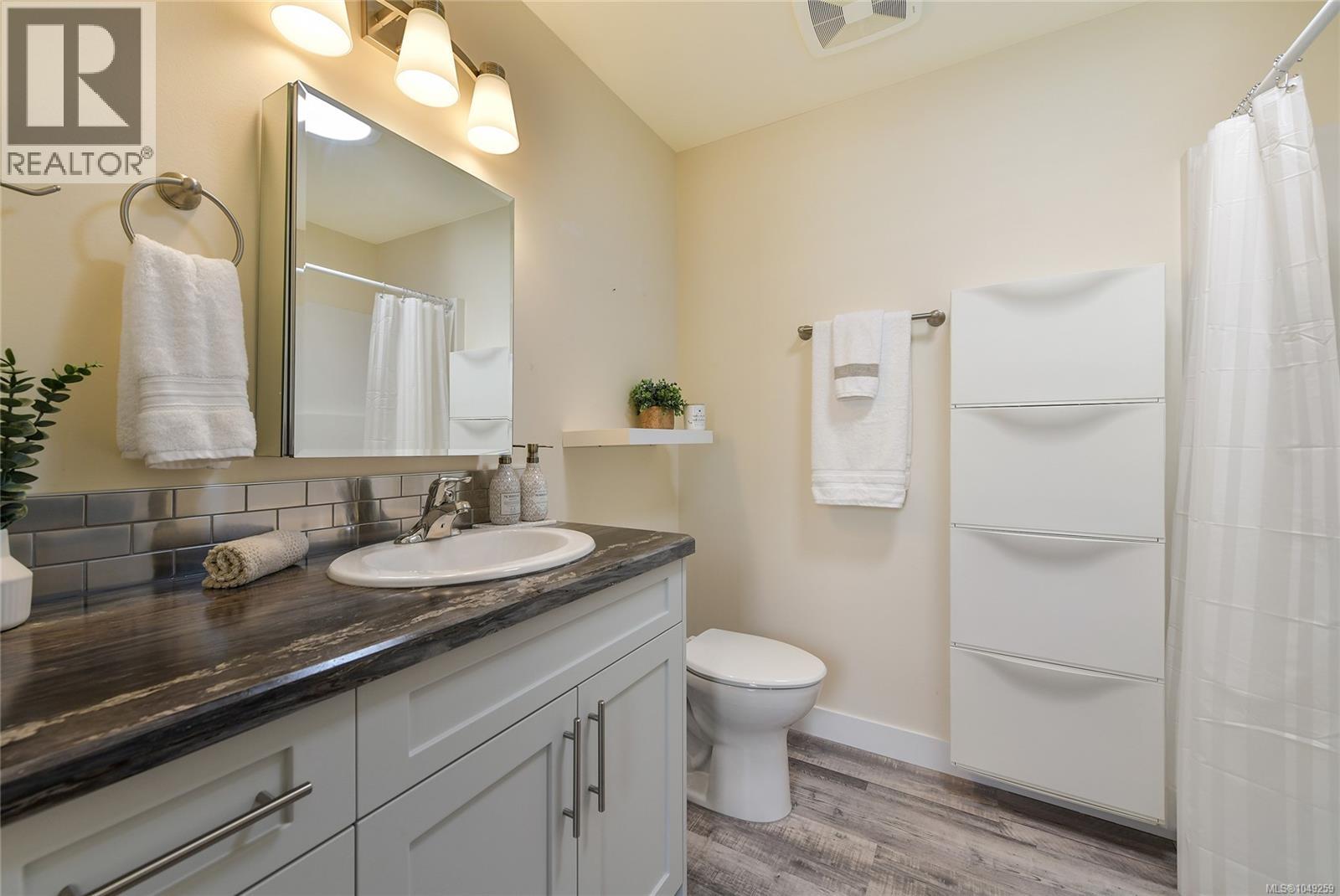 520 747 Old Place Rd, Central Saanich
