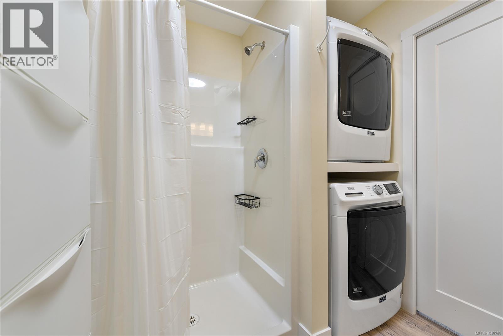 520 747 Old Place Rd, Central Saanich