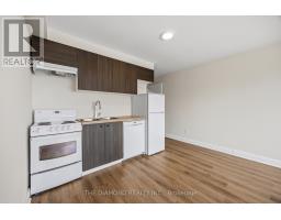 1958a Eglinton Avenue W, Toronto, ON M6E2J8 Photo 18