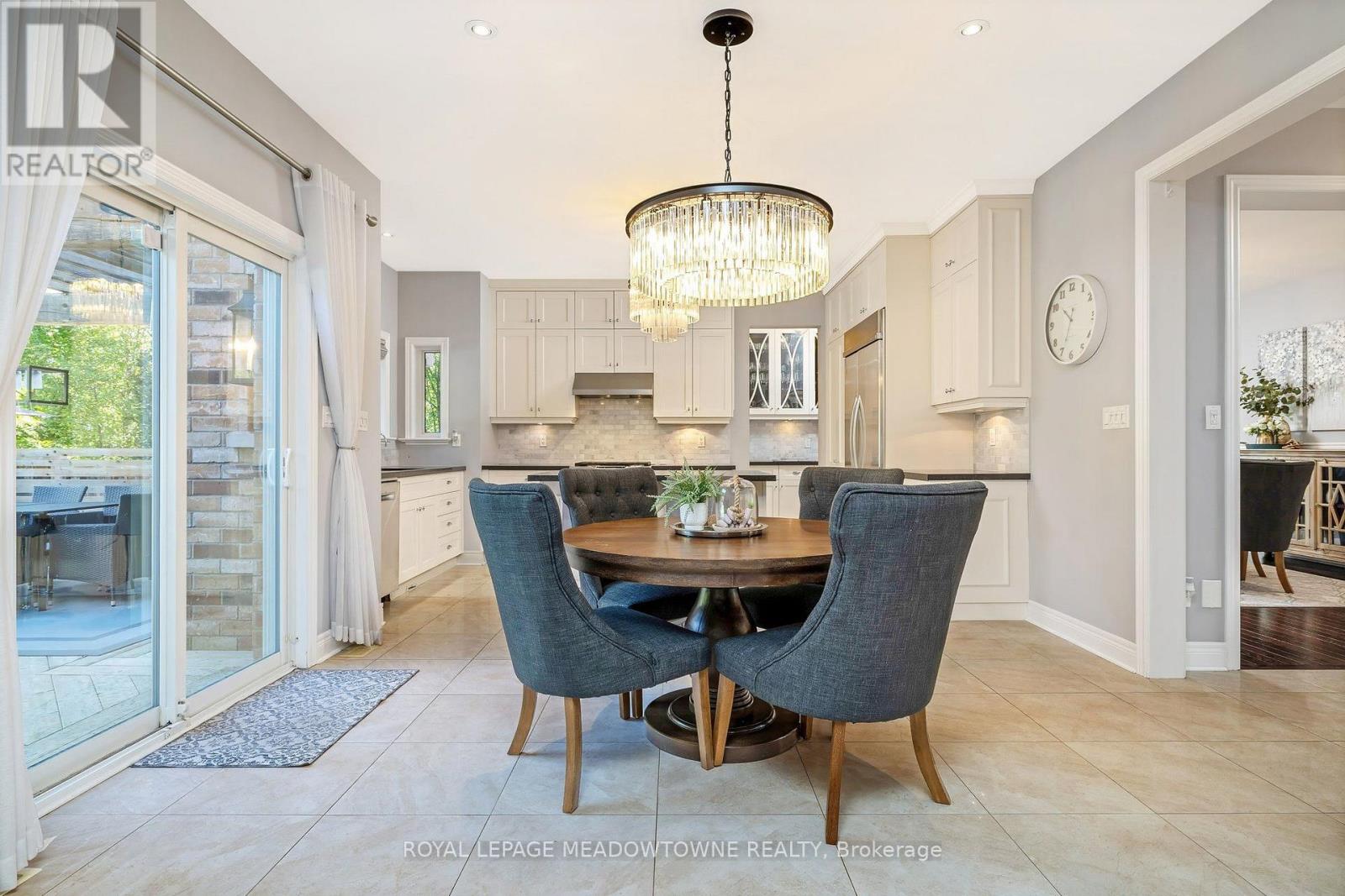 288 EATON STREET - 12