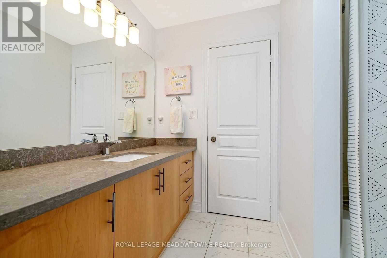 288 EATON STREET - 37