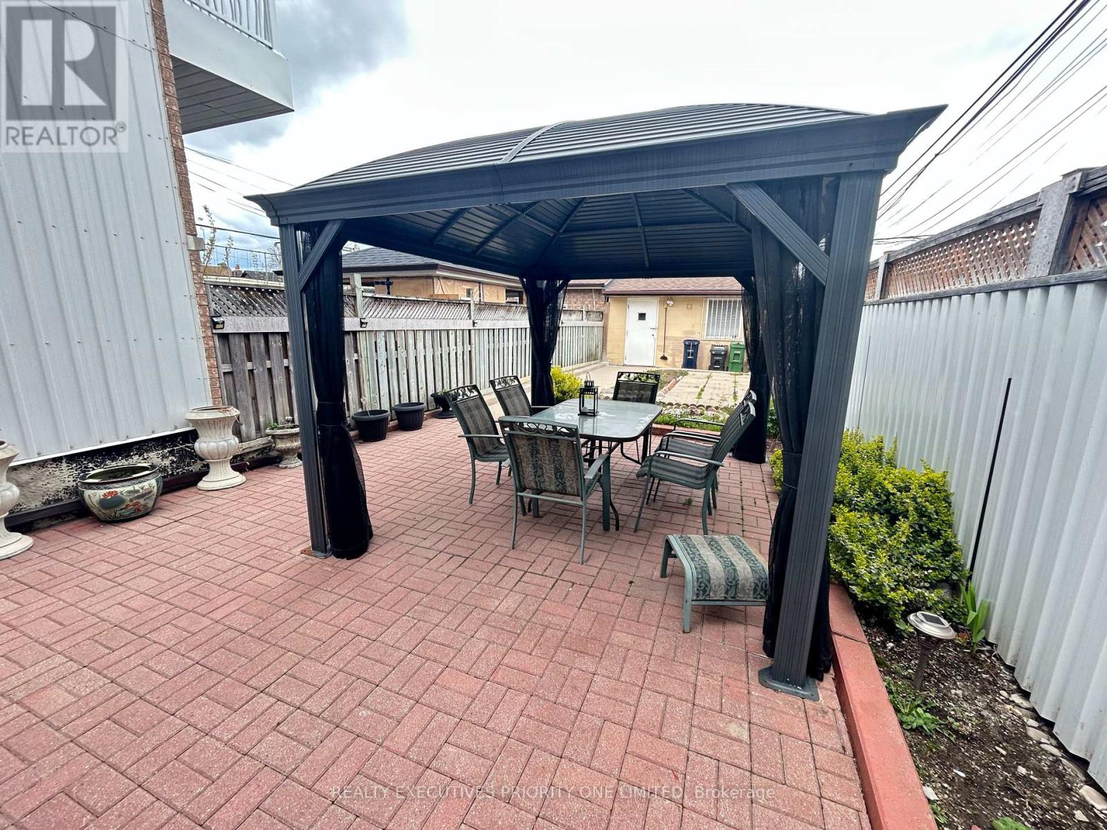 224 CALEDONIA ROAD - 13
