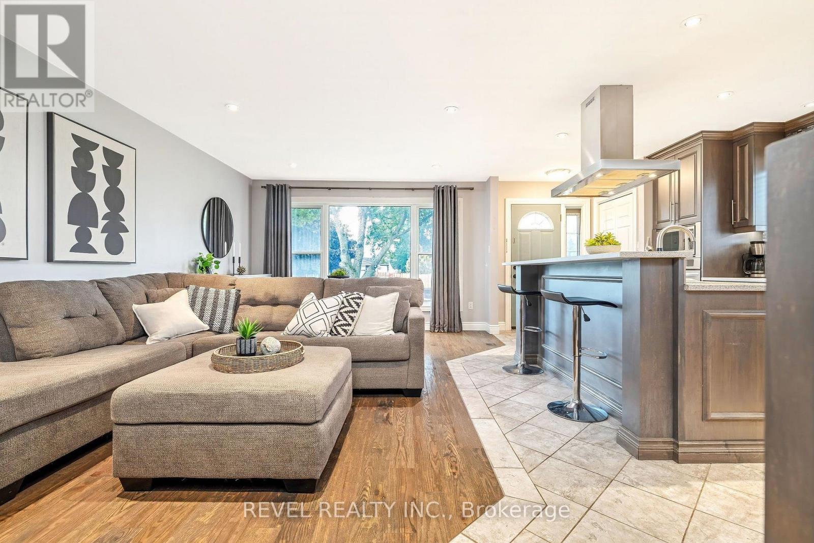 194 HAHN AVENUE - 11