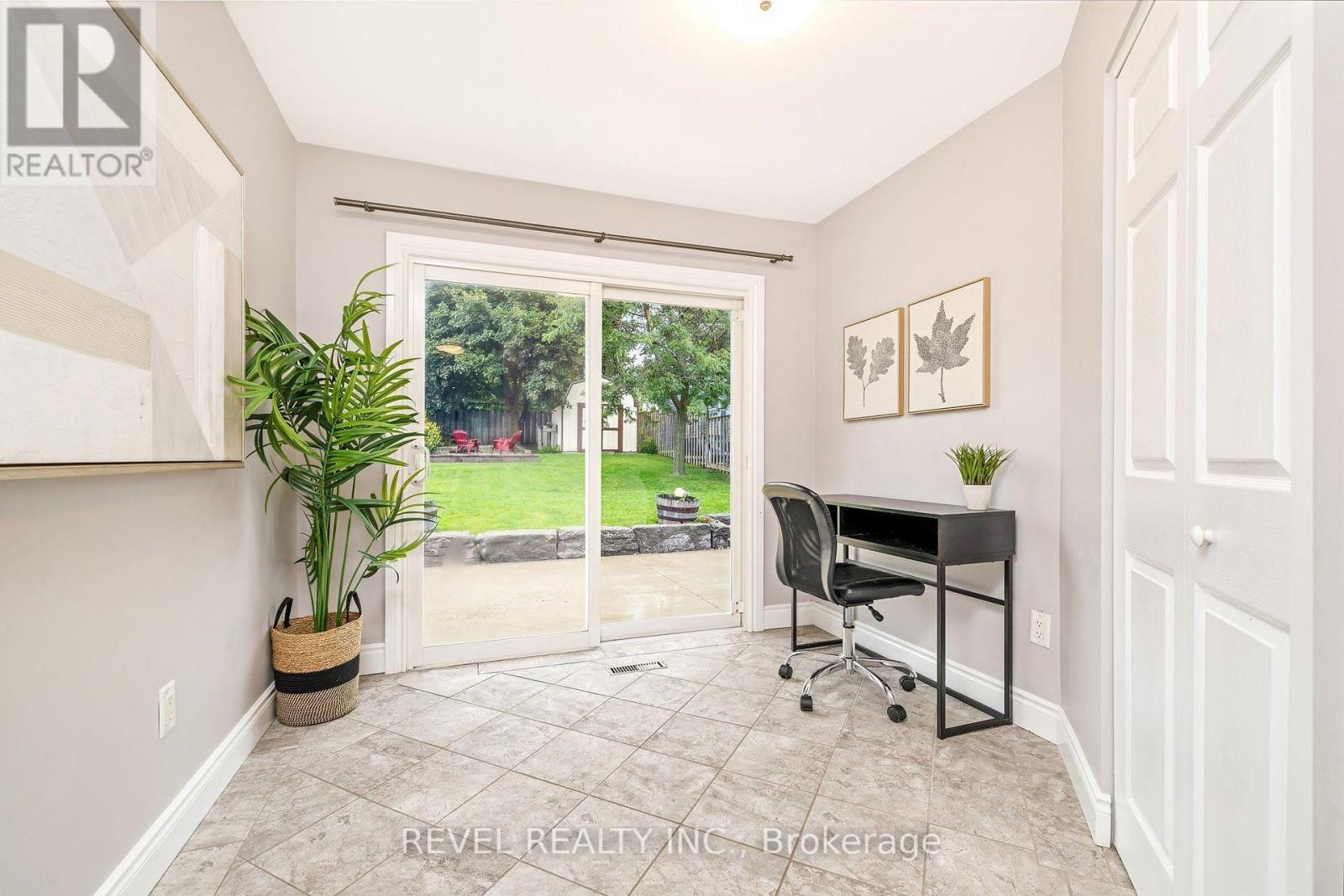 194 HAHN AVENUE - 16