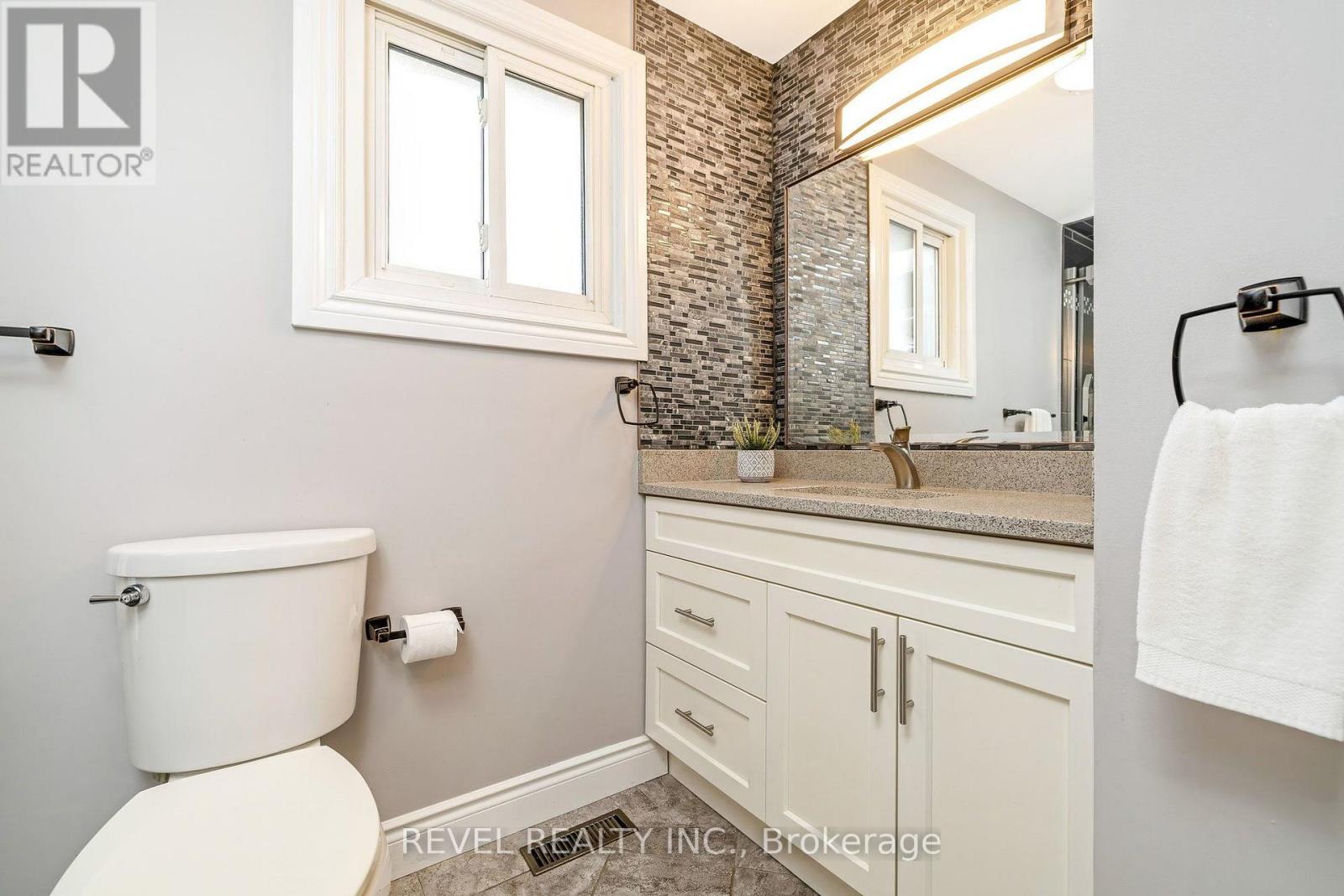 194 HAHN AVENUE - 19