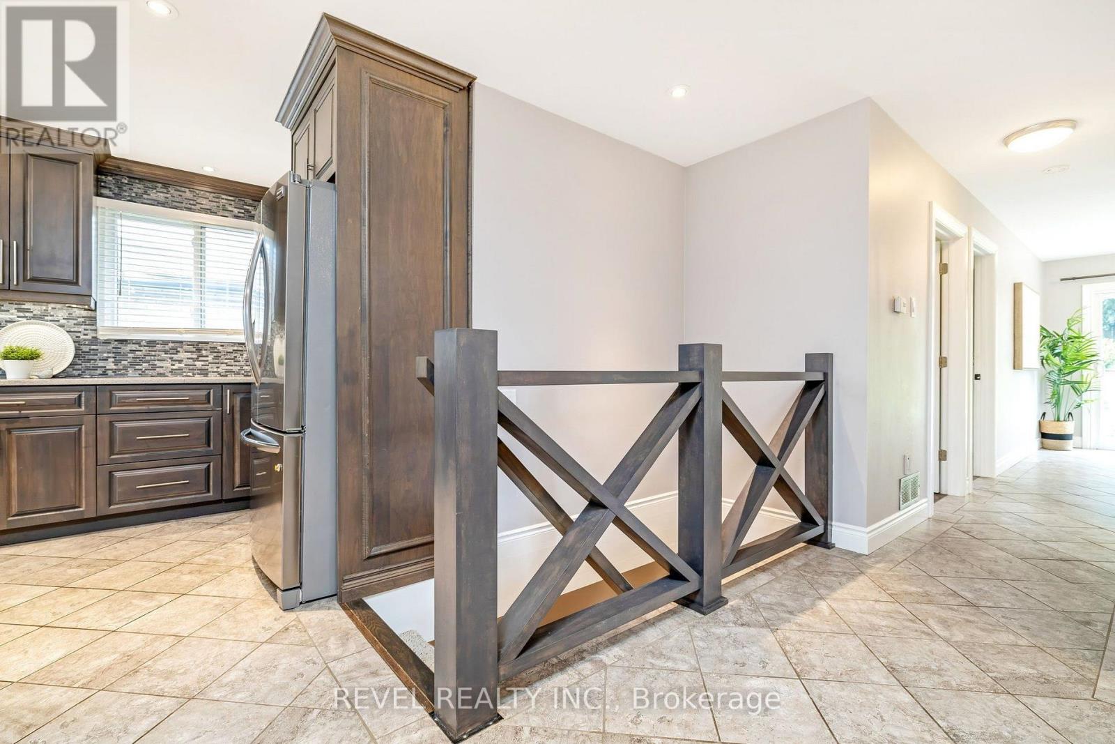 194 HAHN AVENUE - 21