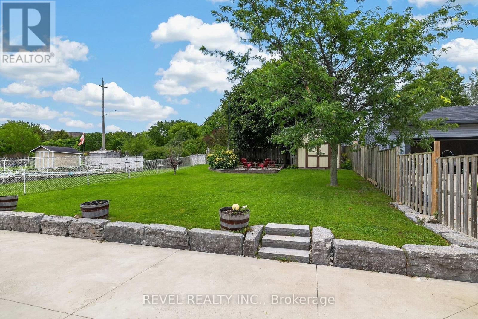 194 HAHN AVENUE - 27