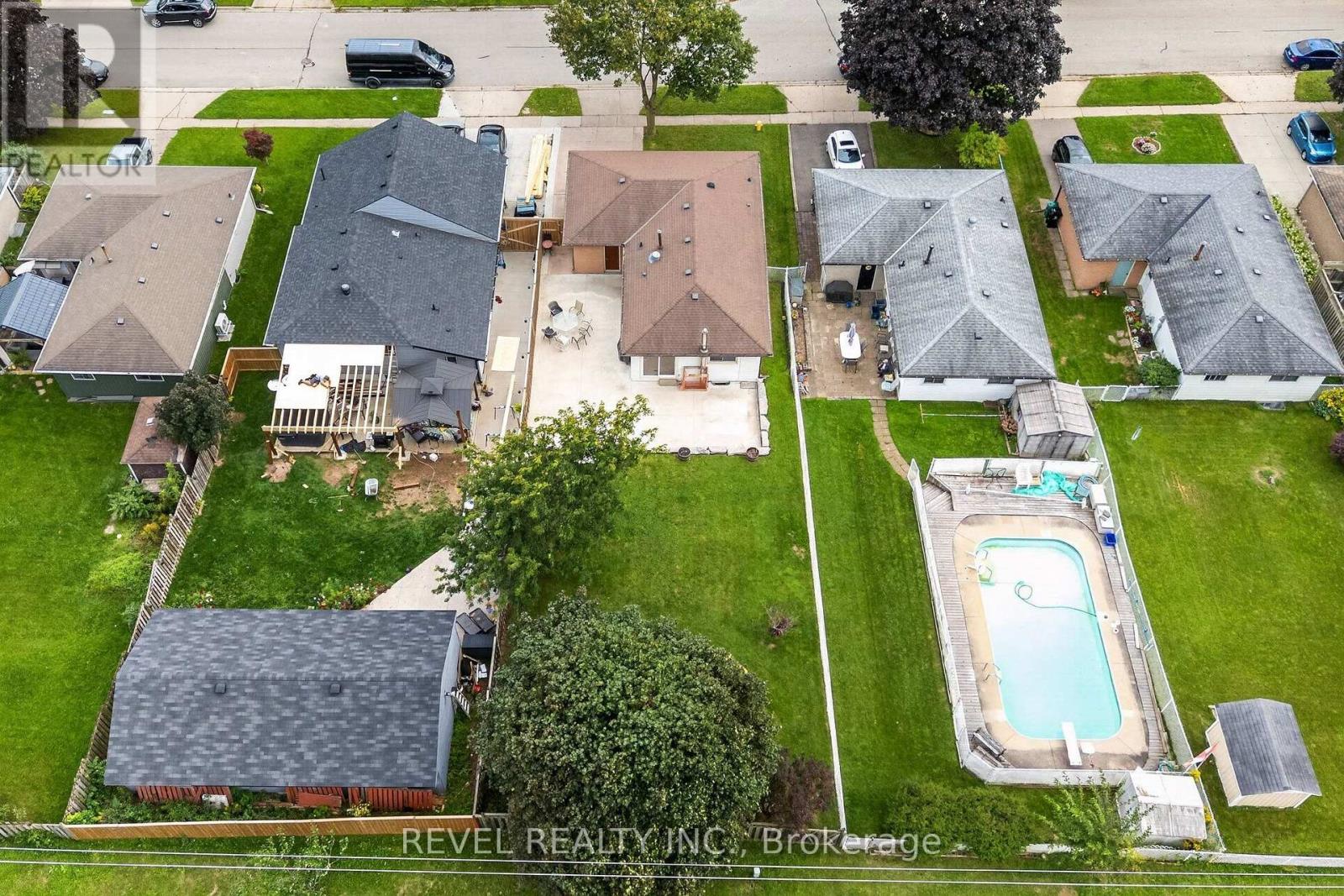 194 HAHN AVENUE - 33