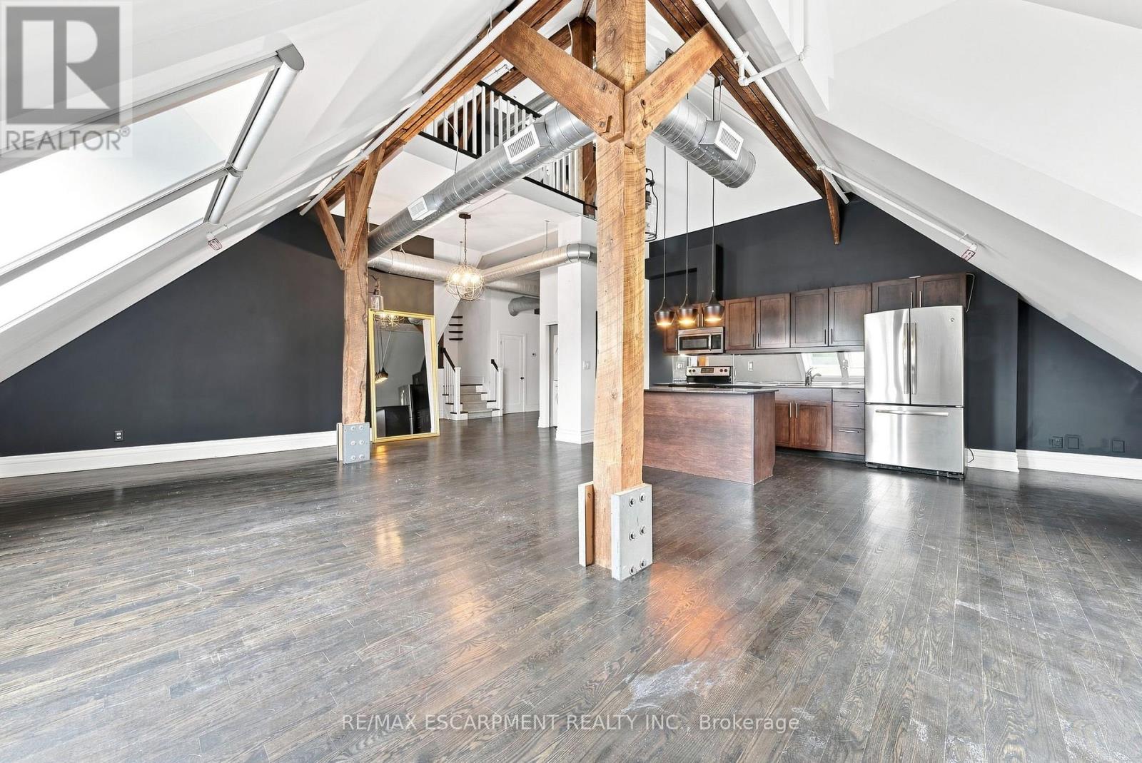 #PH16 200 STINSON STREET - 2