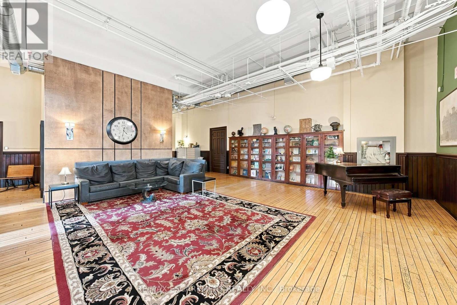 #PH16 200 STINSON STREET - 25