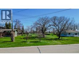 235 S 100 E, Raymond, AB T0K2S0 Photo 7