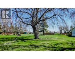 235 S 100 E, Raymond, AB T0K2S0 Photo 8