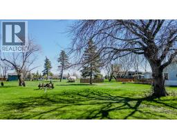 235 S 100 E, Raymond, AB T0K2S0 Photo 9