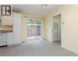 Entrance - 91 Raven Crt, View Royal, BC V9A7N6 Photo 13