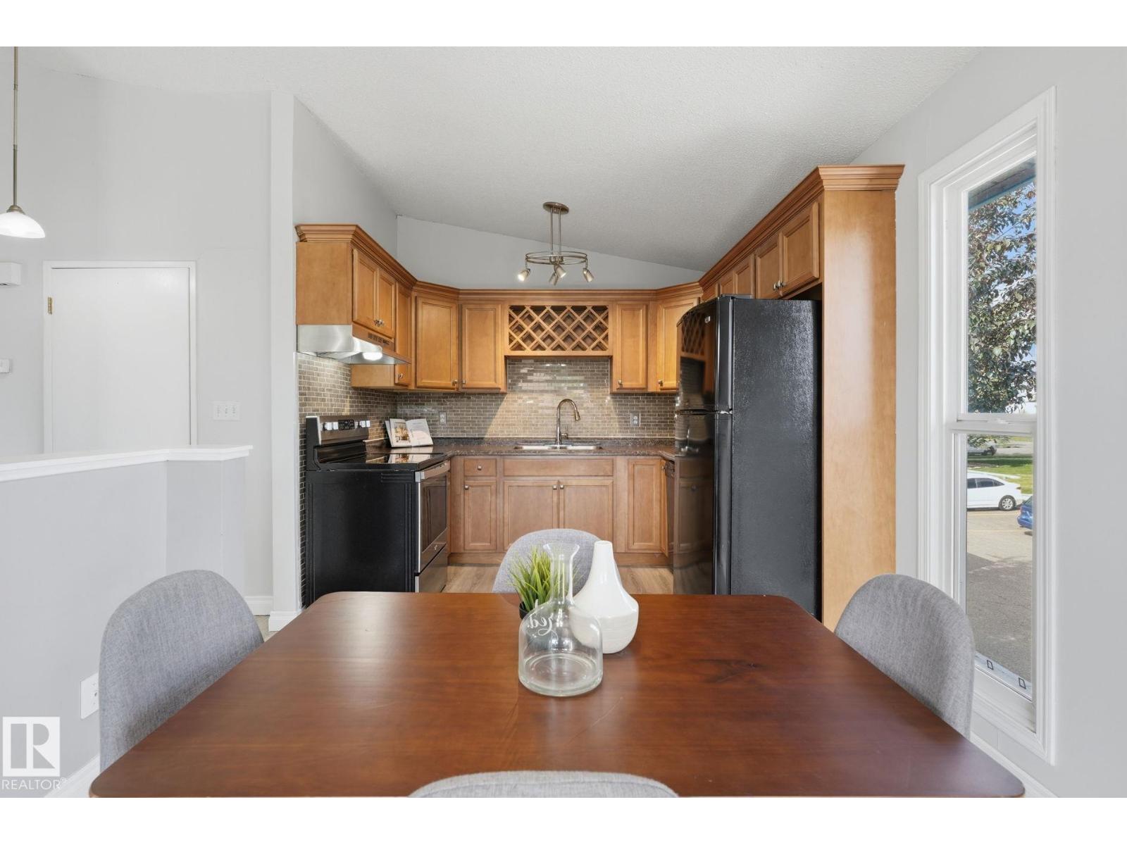 6431 180 ST NW - 11