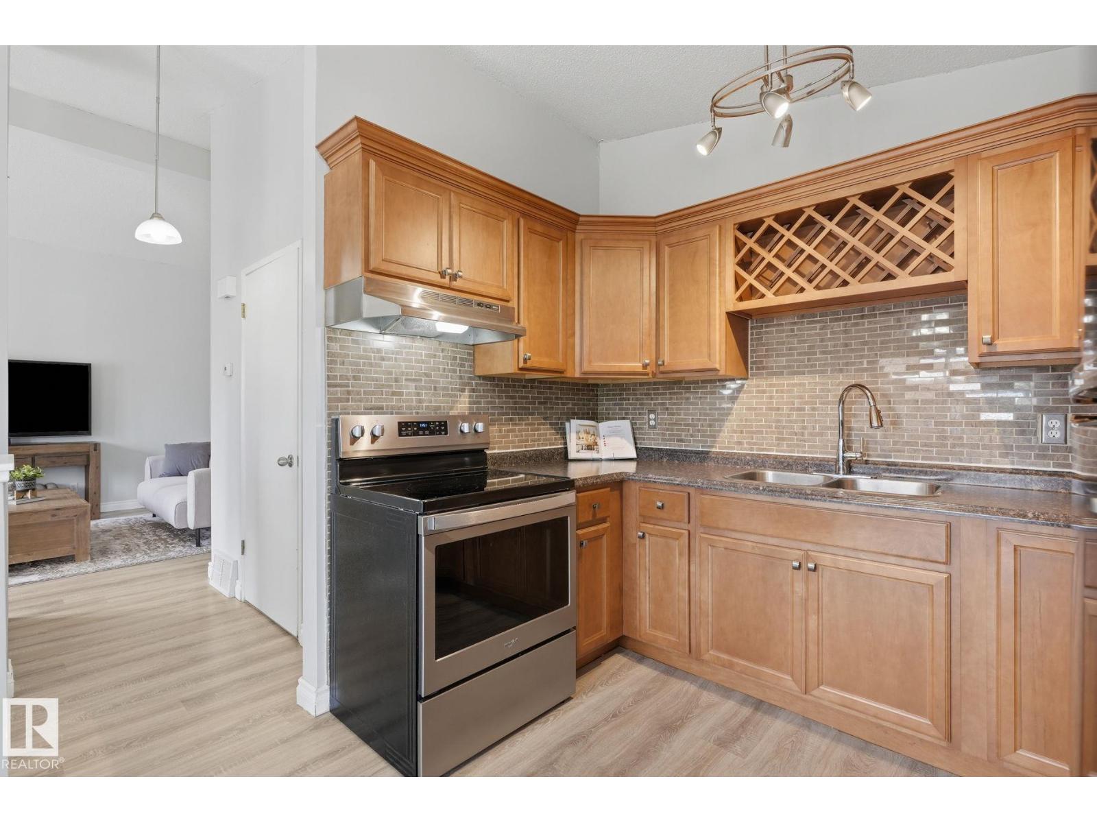 6431 180 ST NW - 13