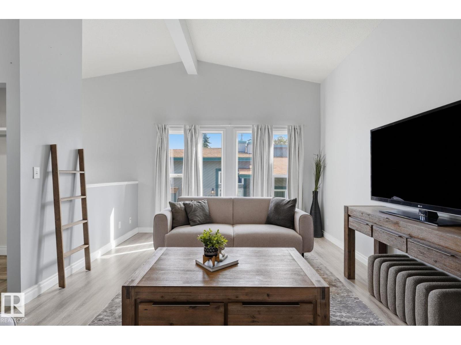 6431 180 ST NW - 9