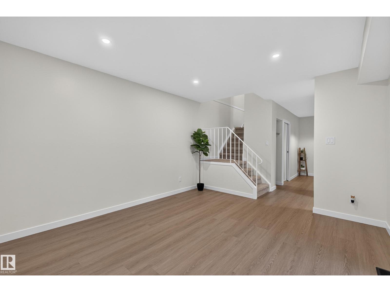 7117 180 ST NW - 11