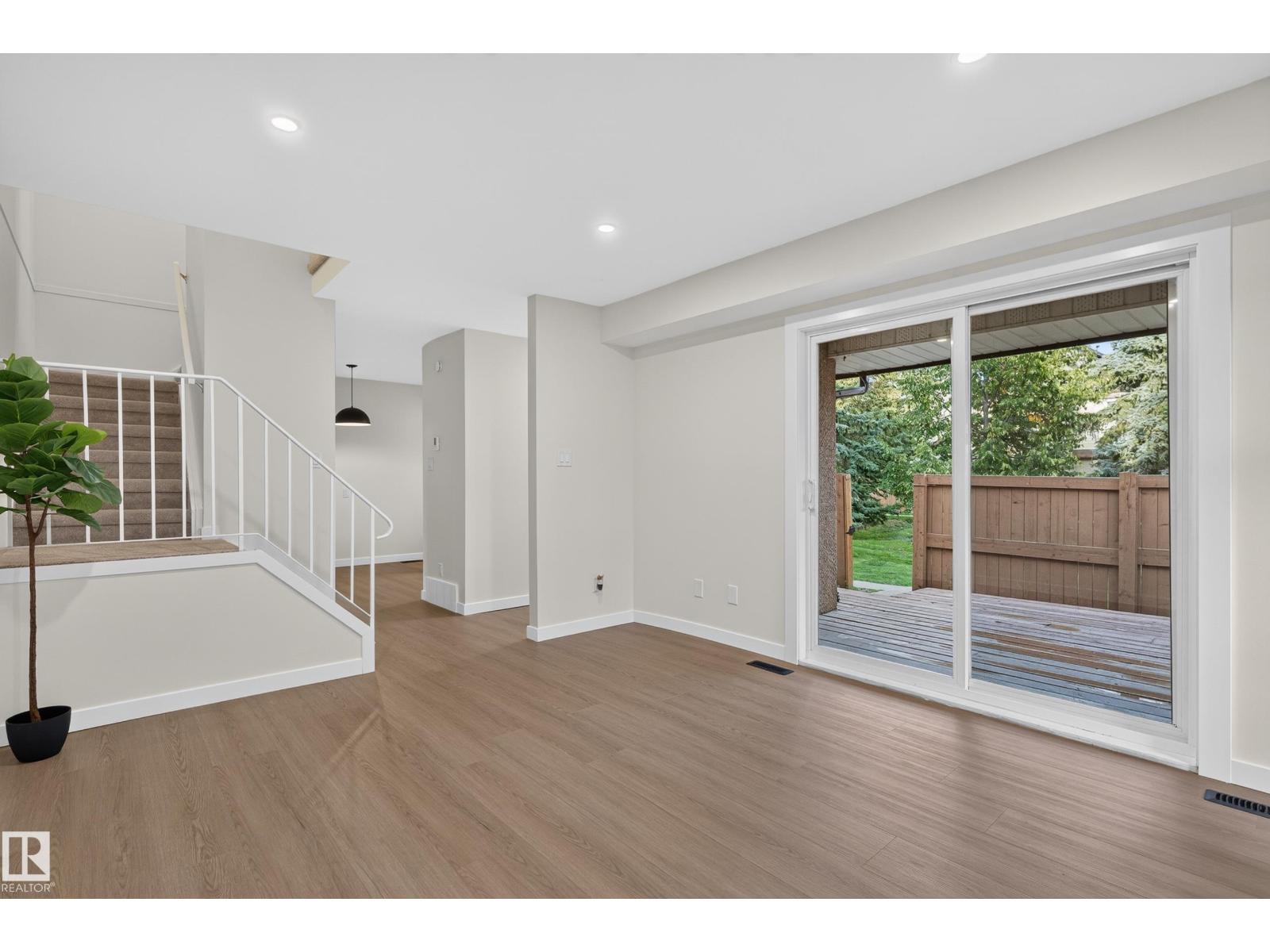7117 180 ST NW - 12