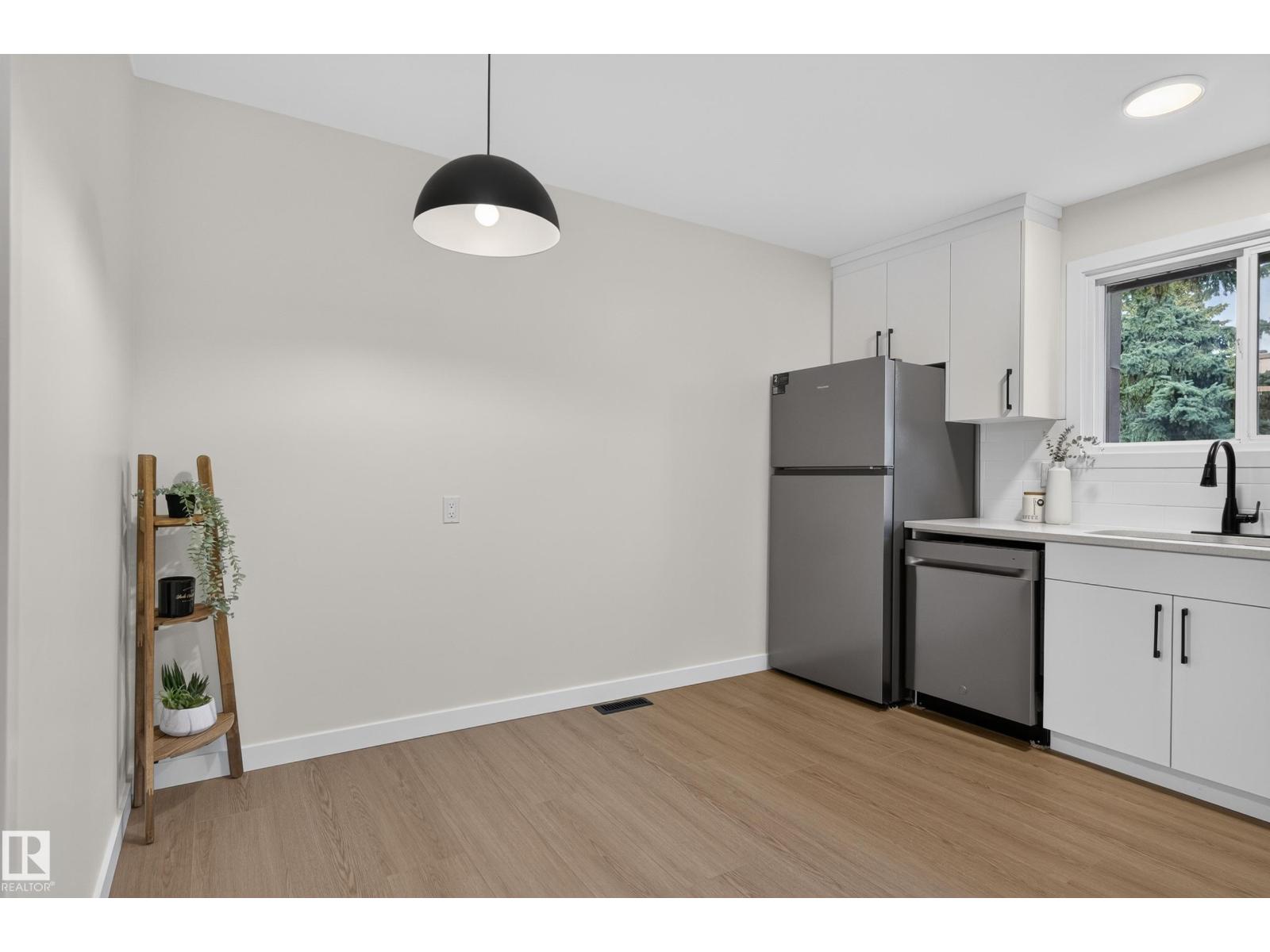 7117 180 ST NW - 17