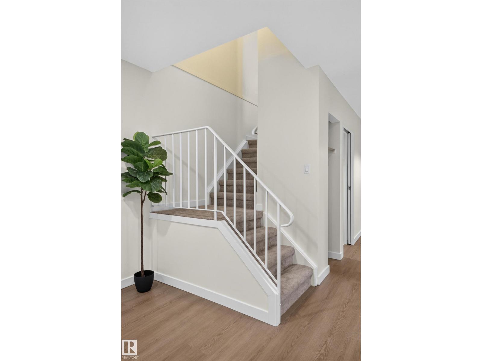 7117 180 ST NW - 18