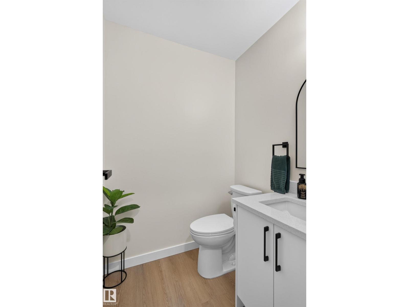 7117 180 ST NW - 21