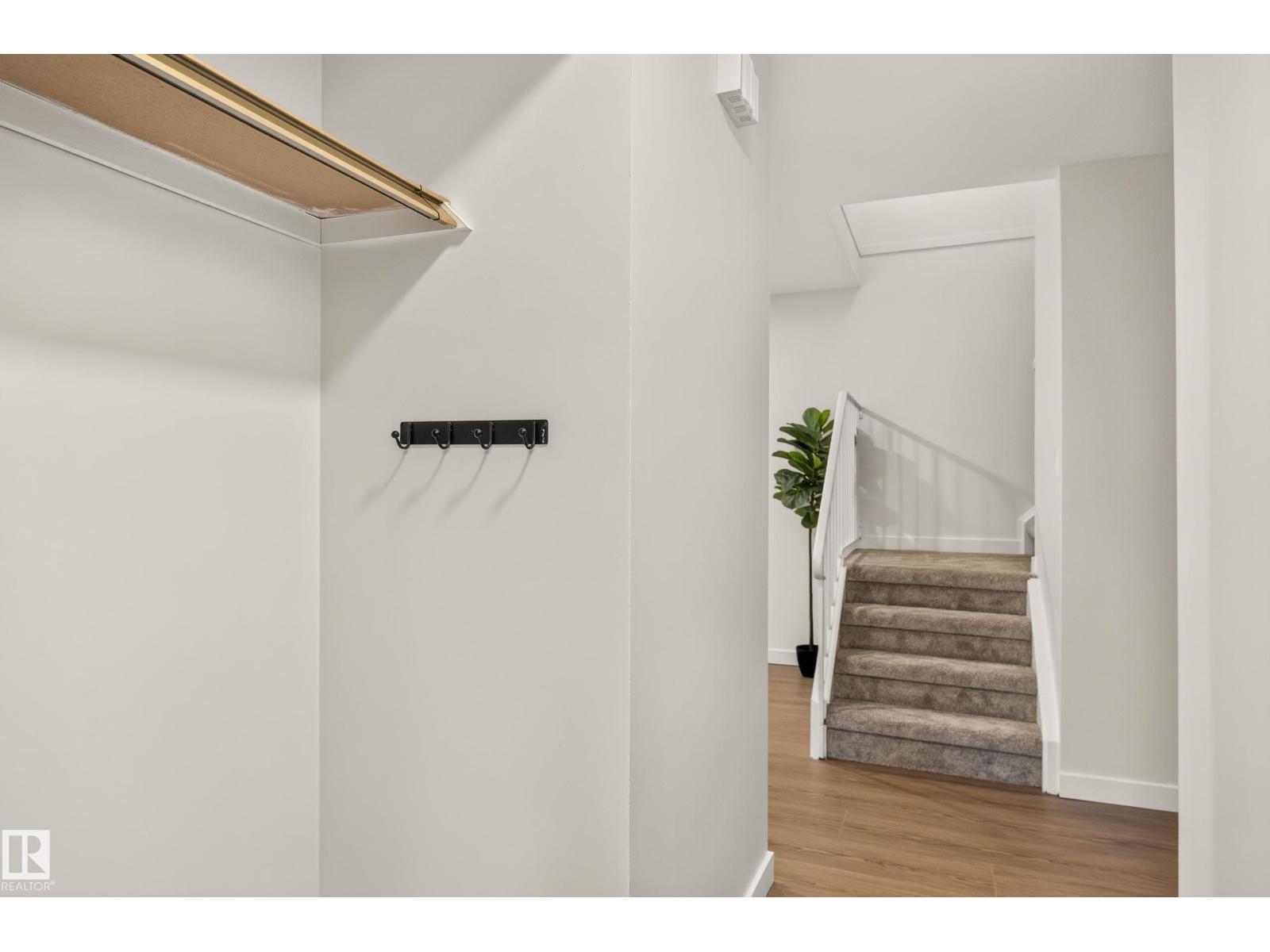 7117 180 ST NW - 6