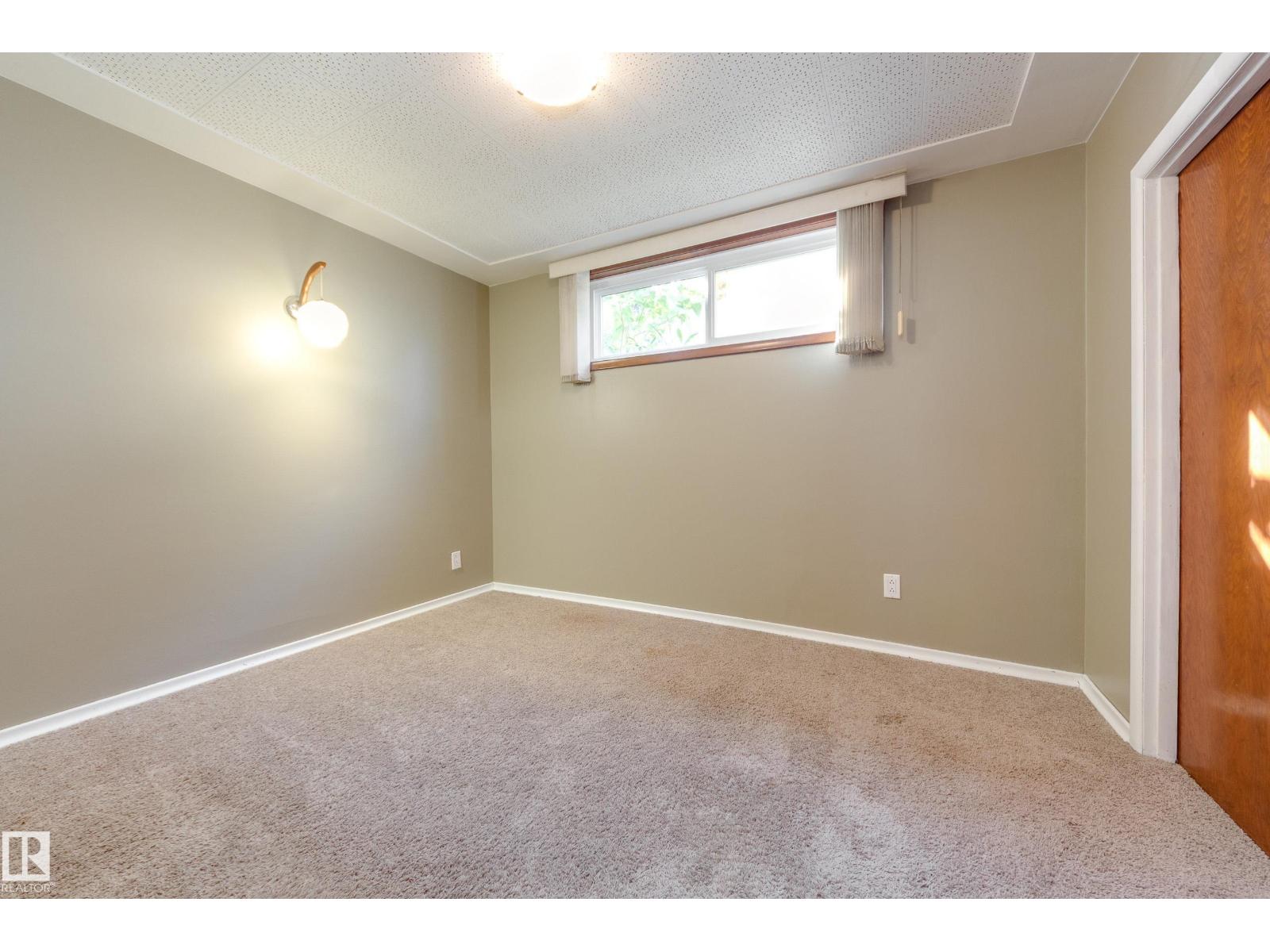 7312 82 ST NW - 21
