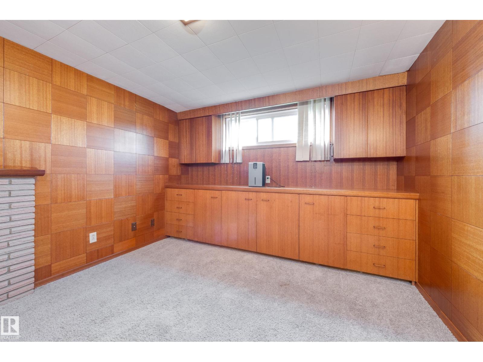 7312 82 ST NW - 24