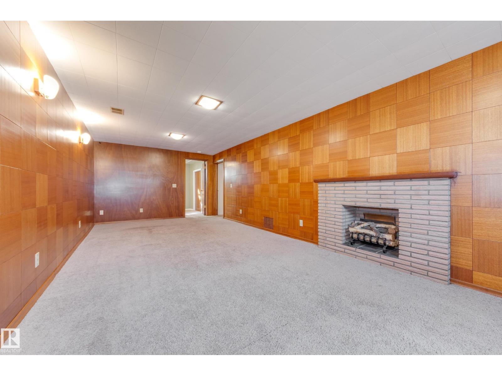7312 82 ST NW - 25