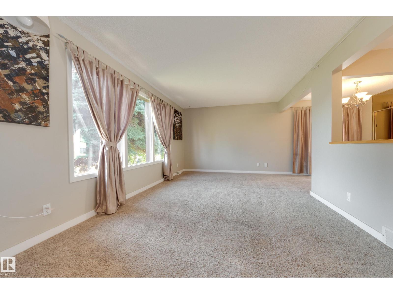 7312 82 ST NW - 3