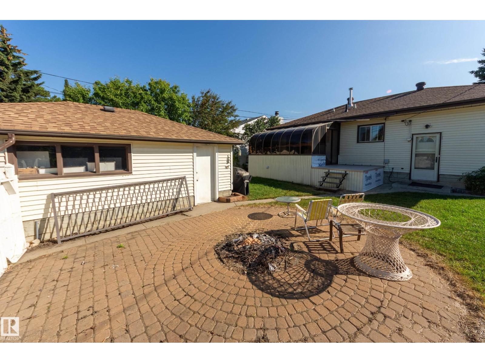7312 82 ST NW - 34