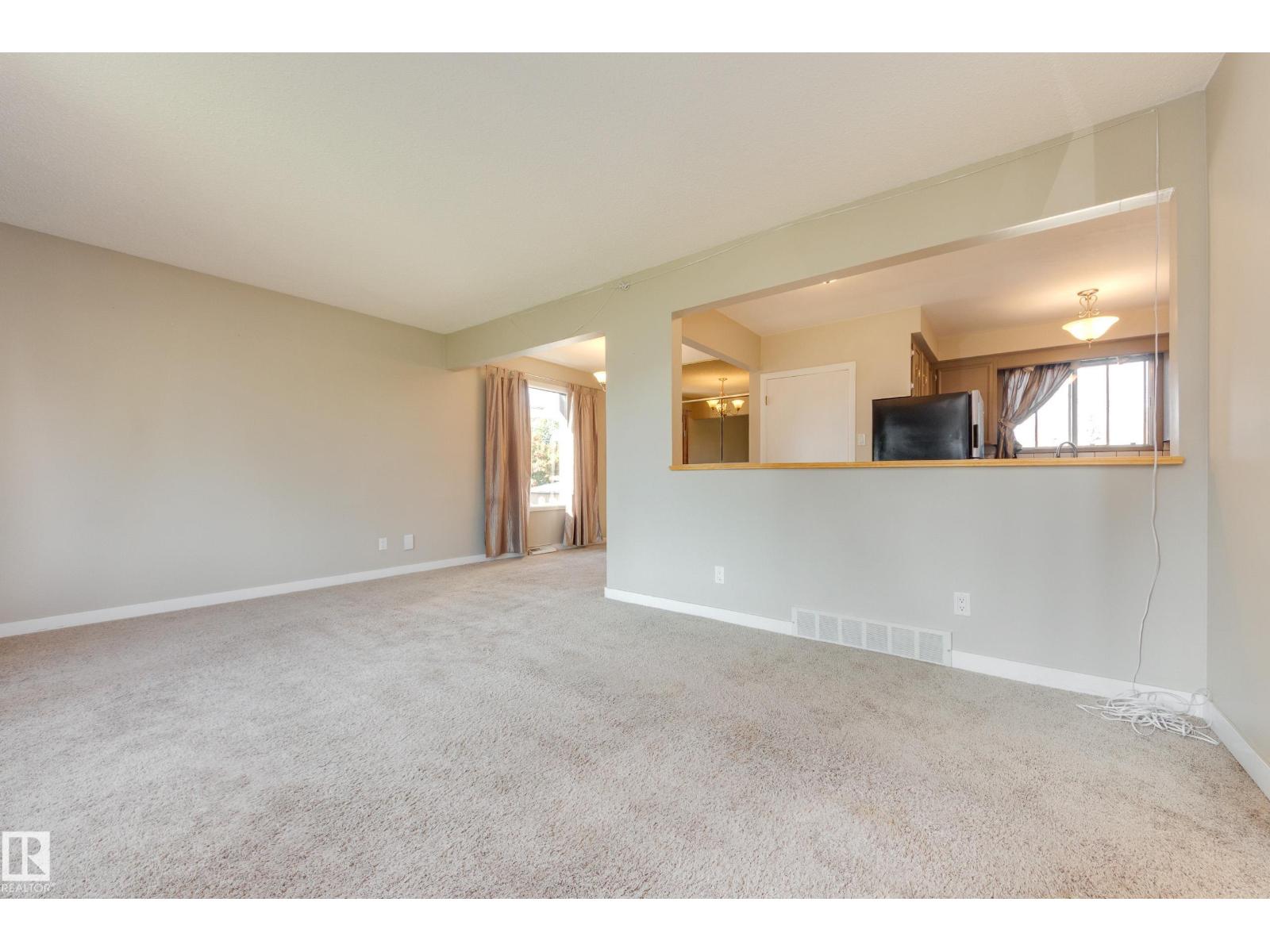 7312 82 ST NW - 4