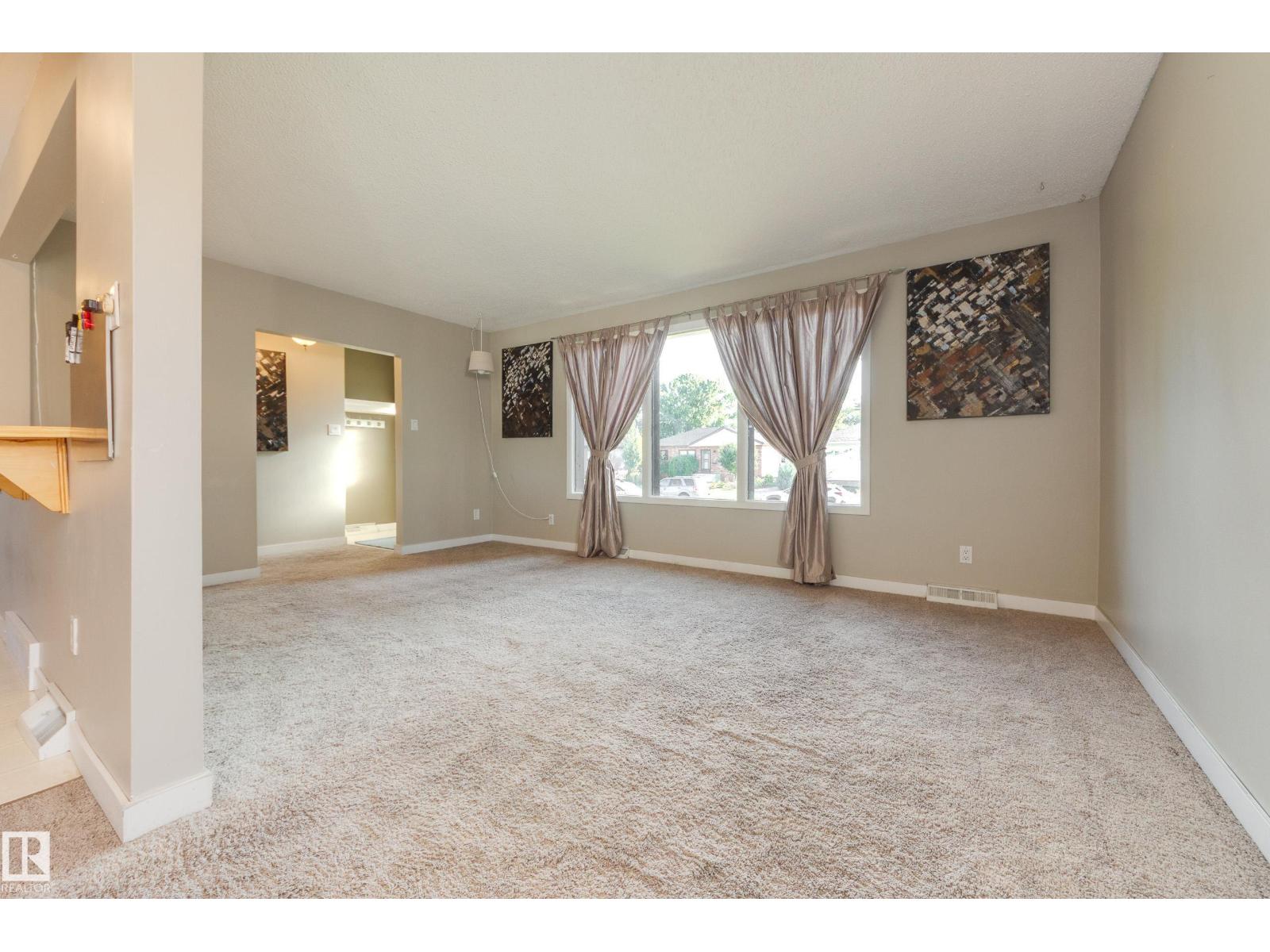 7312 82 ST NW - 6