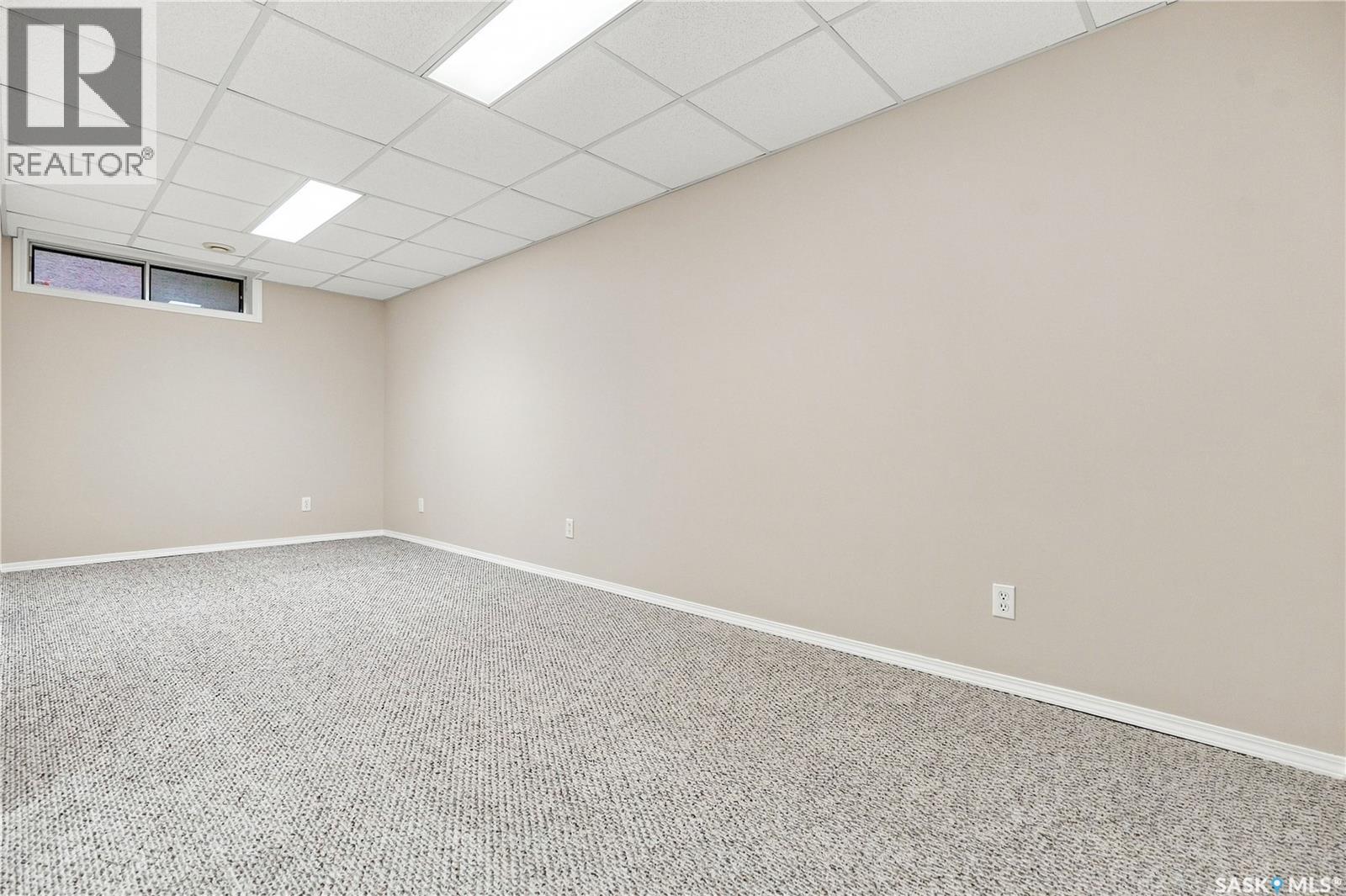 323 Garvie ROAD - 34