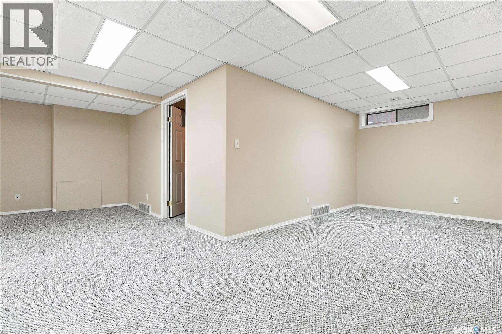 323 Garvie ROAD - 35