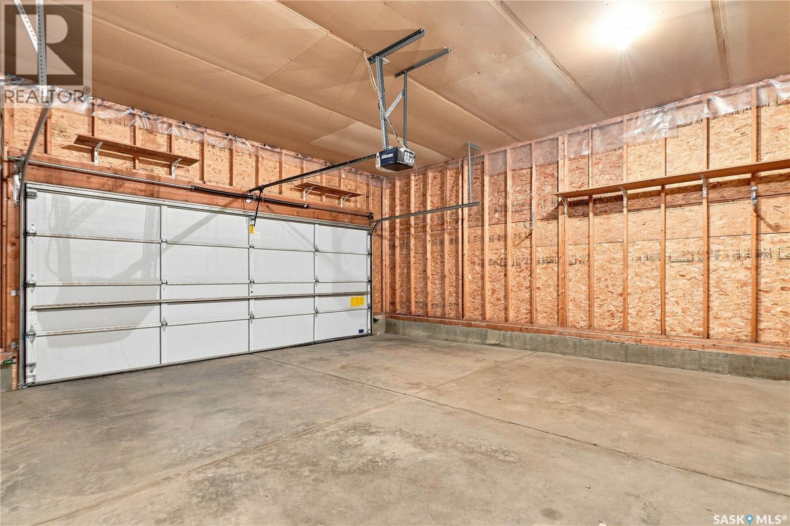 323 Garvie ROAD - 40