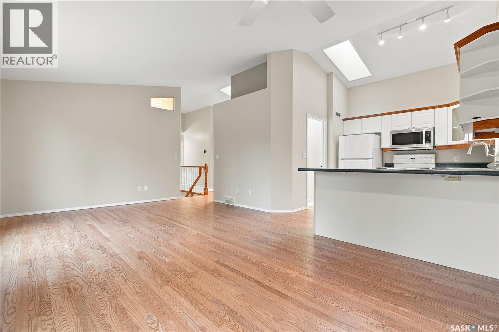 323 Garvie ROAD - 8