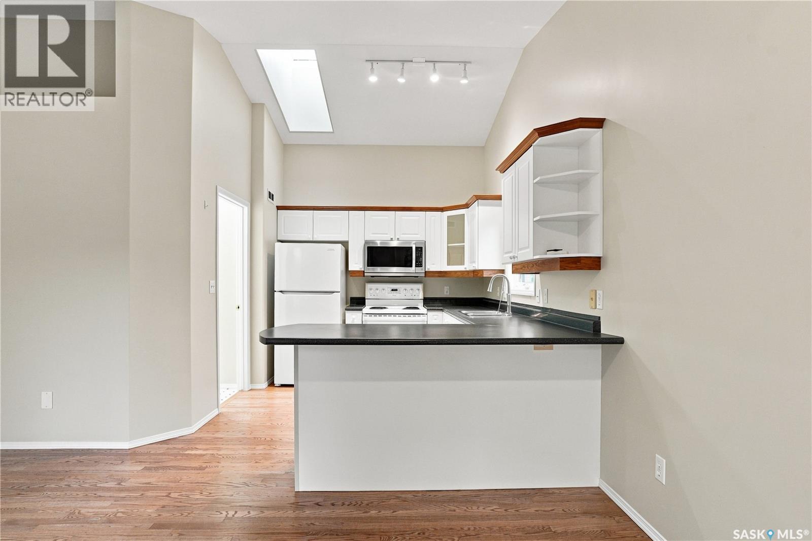 323 Garvie ROAD - 9