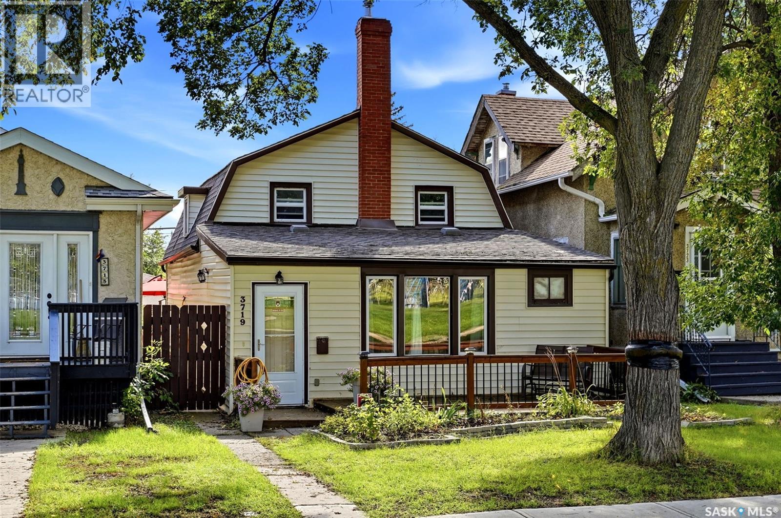 3719 Victoria AVENUE - 36