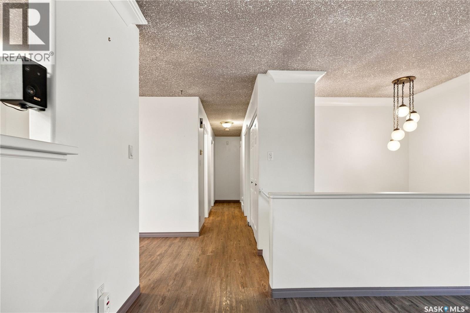 2 Carrothers COURT - 13