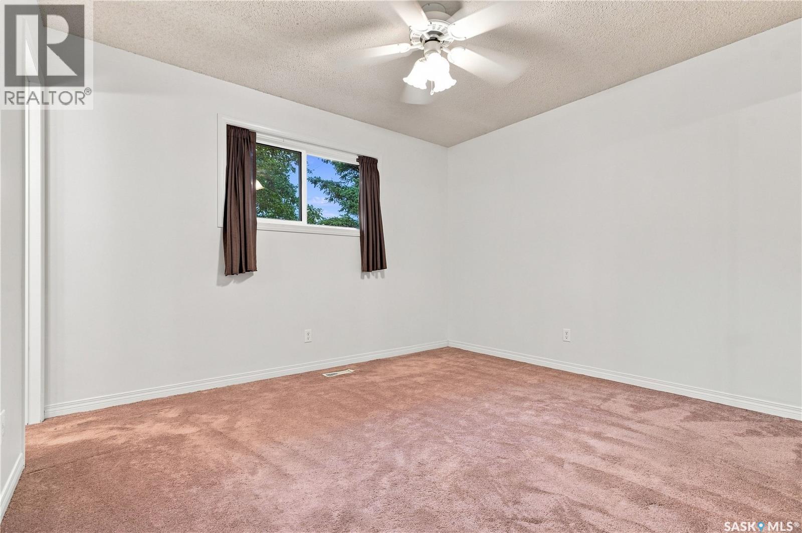 2 Carrothers COURT - 14