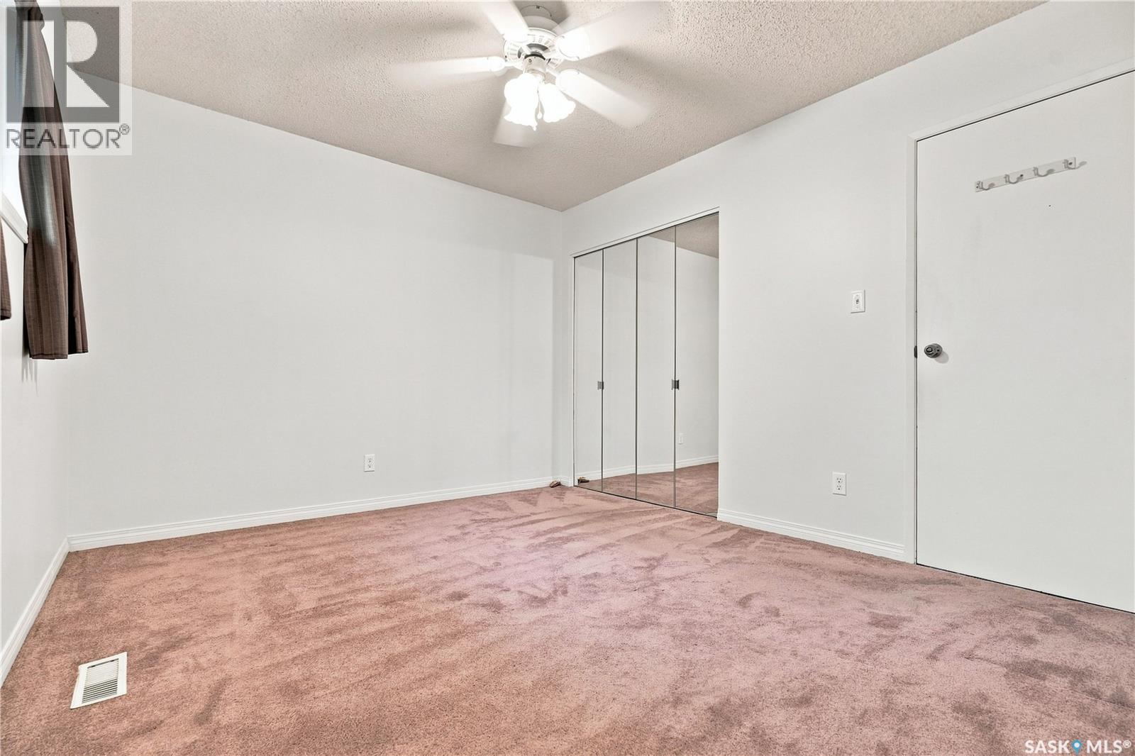 2 Carrothers COURT - 15